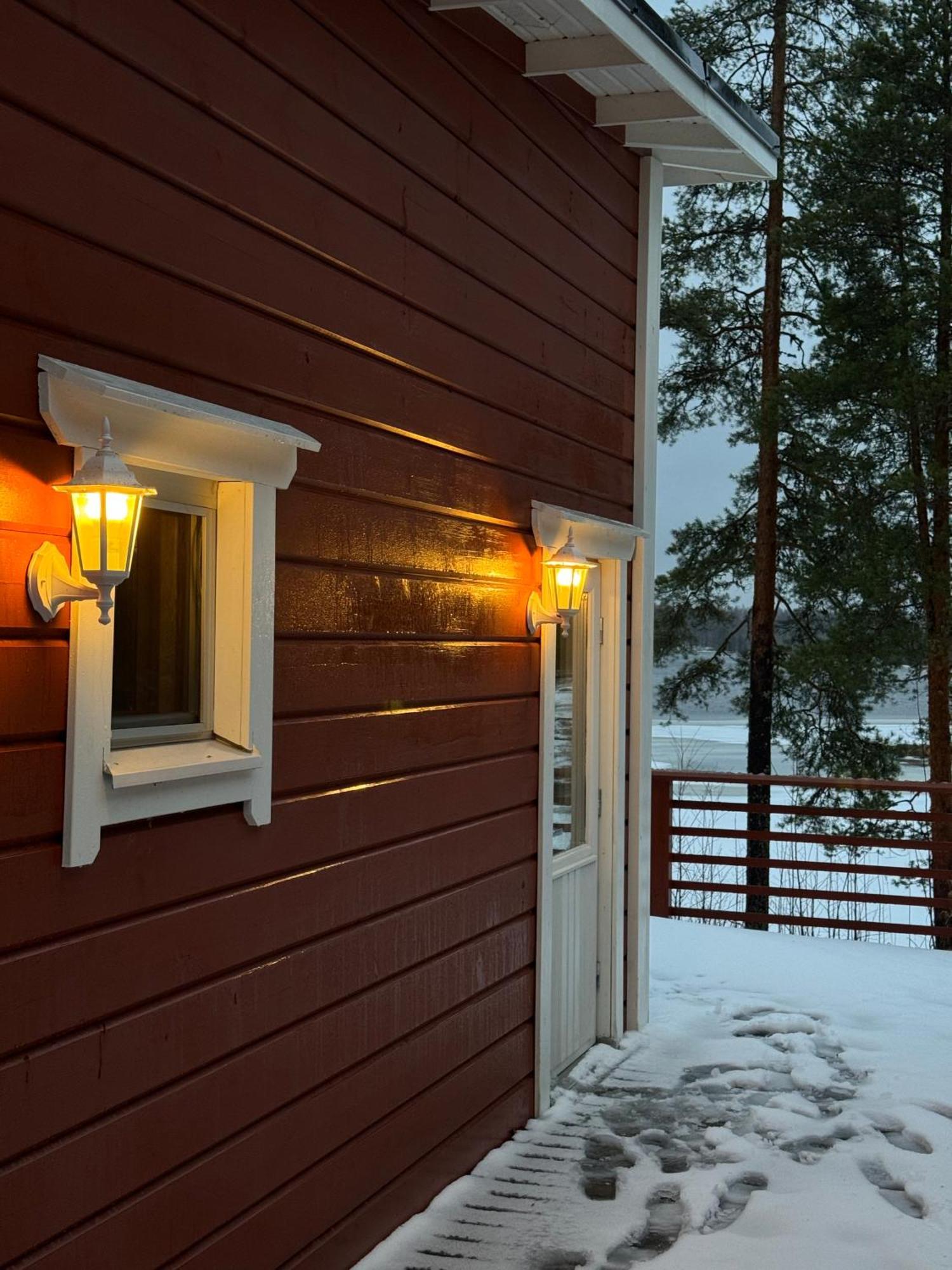 Tiiringolf Cottages Nilsia Exterior photo